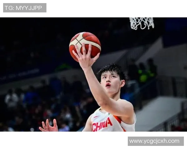 曾凡博在CBA赛场展现精准跳投技巧引发球迷热议 曾凡博在CBA赛场展现精准跳投技巧引发球迷热议