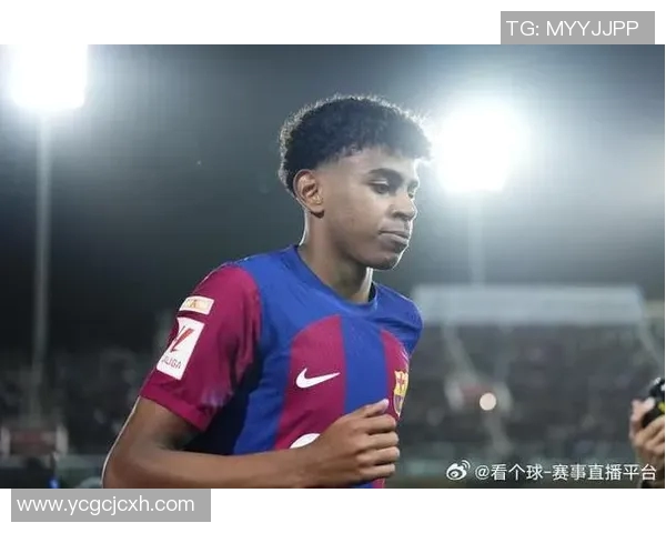 最年轻的出场纪录揭晓足球历史新星崭露头角引发热议